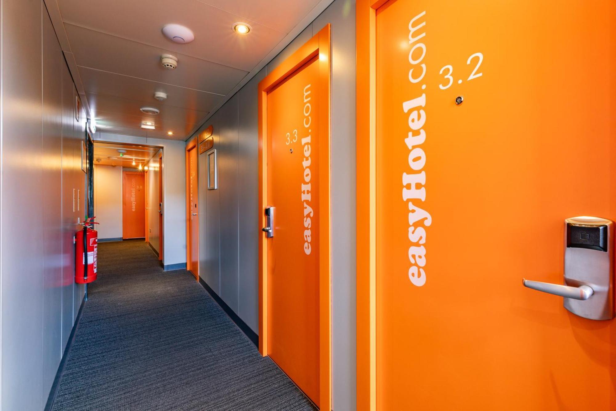 Easyhotel Единбург Екстериор снимка