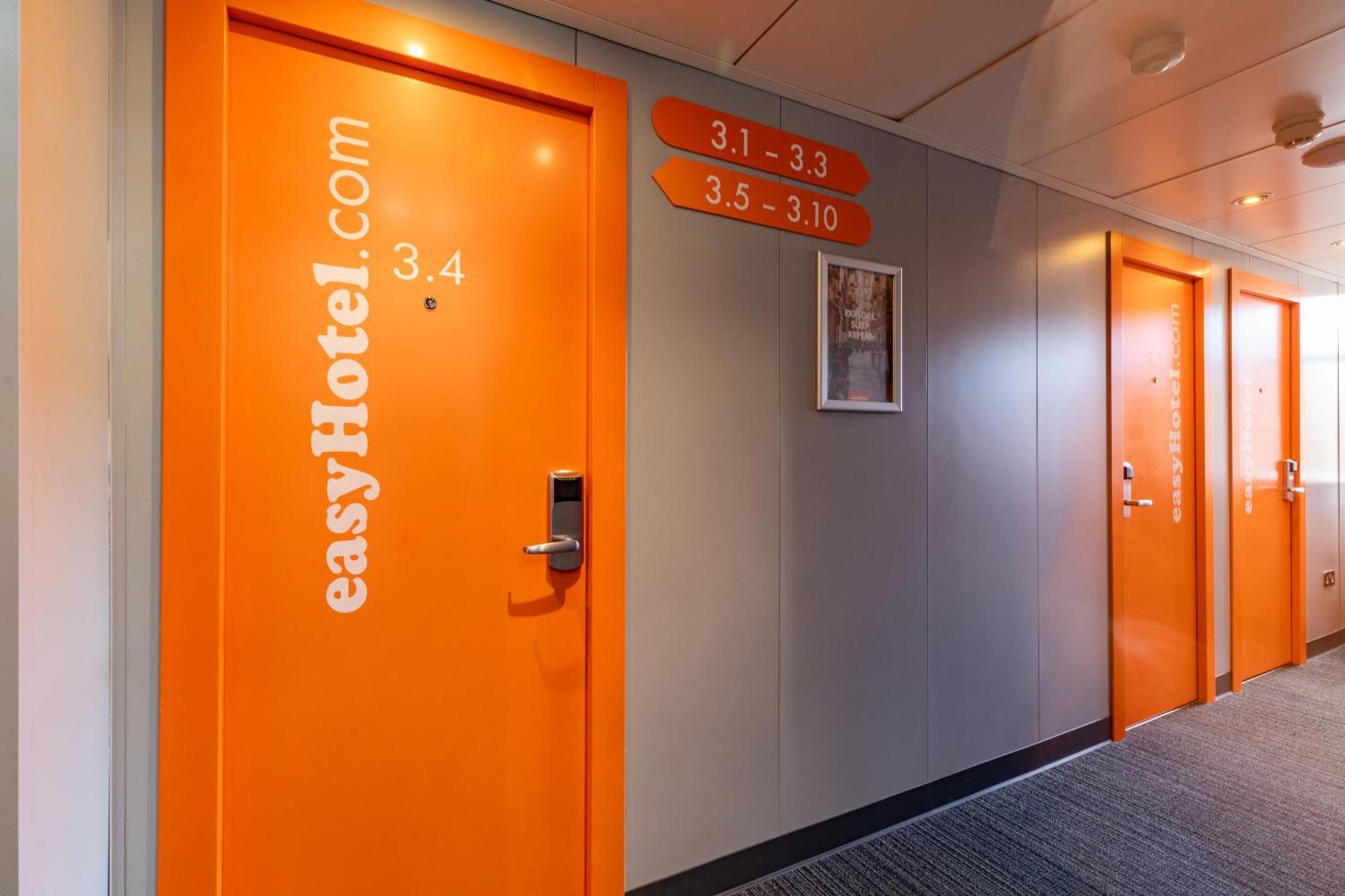 Easyhotel Единбург Екстериор снимка