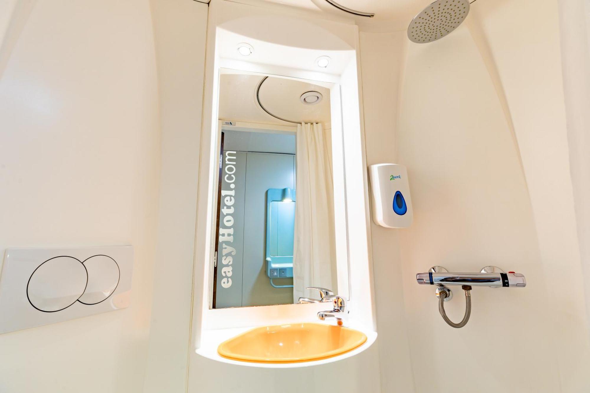Easyhotel Единбург Екстериор снимка
