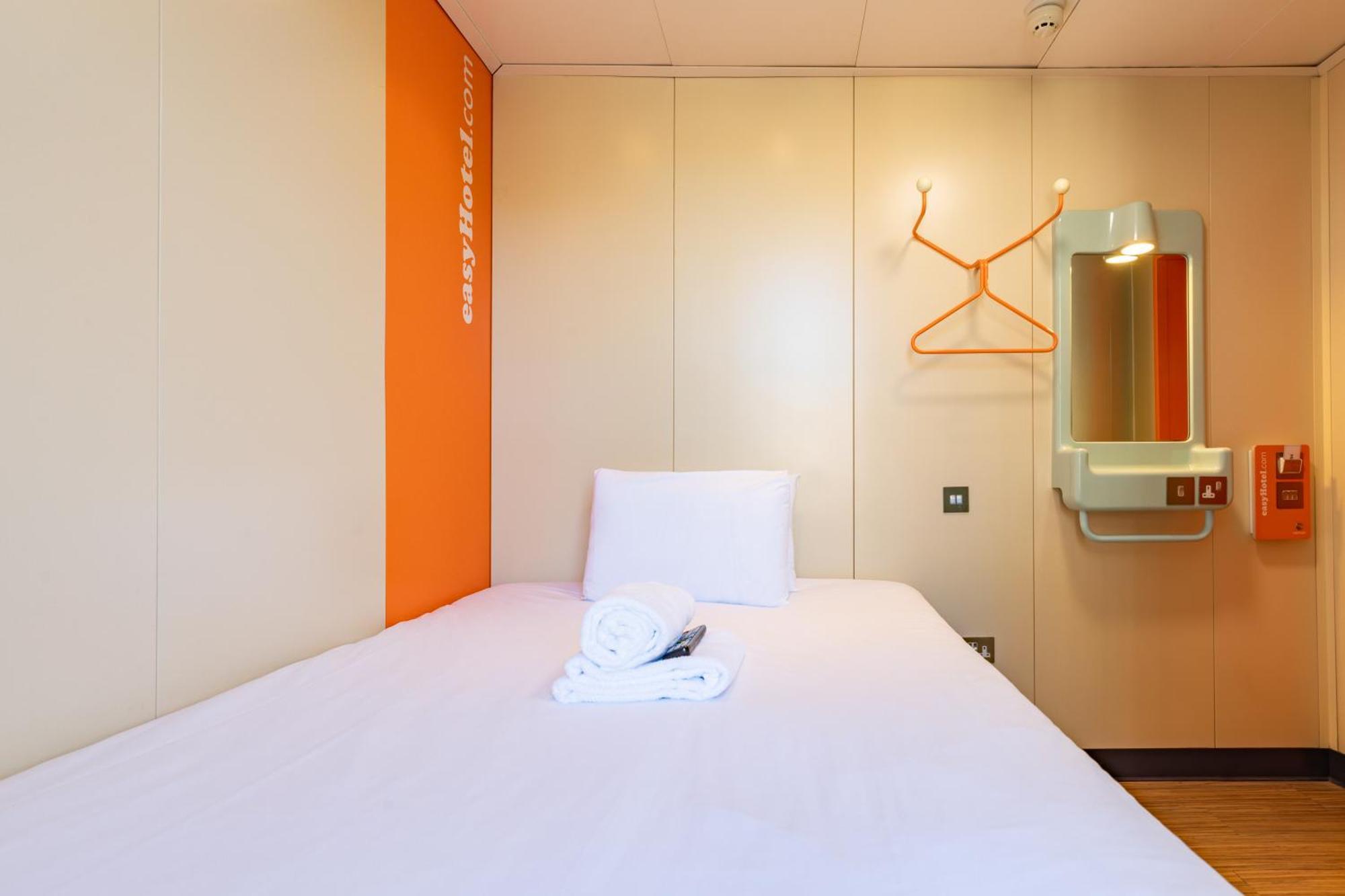Easyhotel Единбург Екстериор снимка