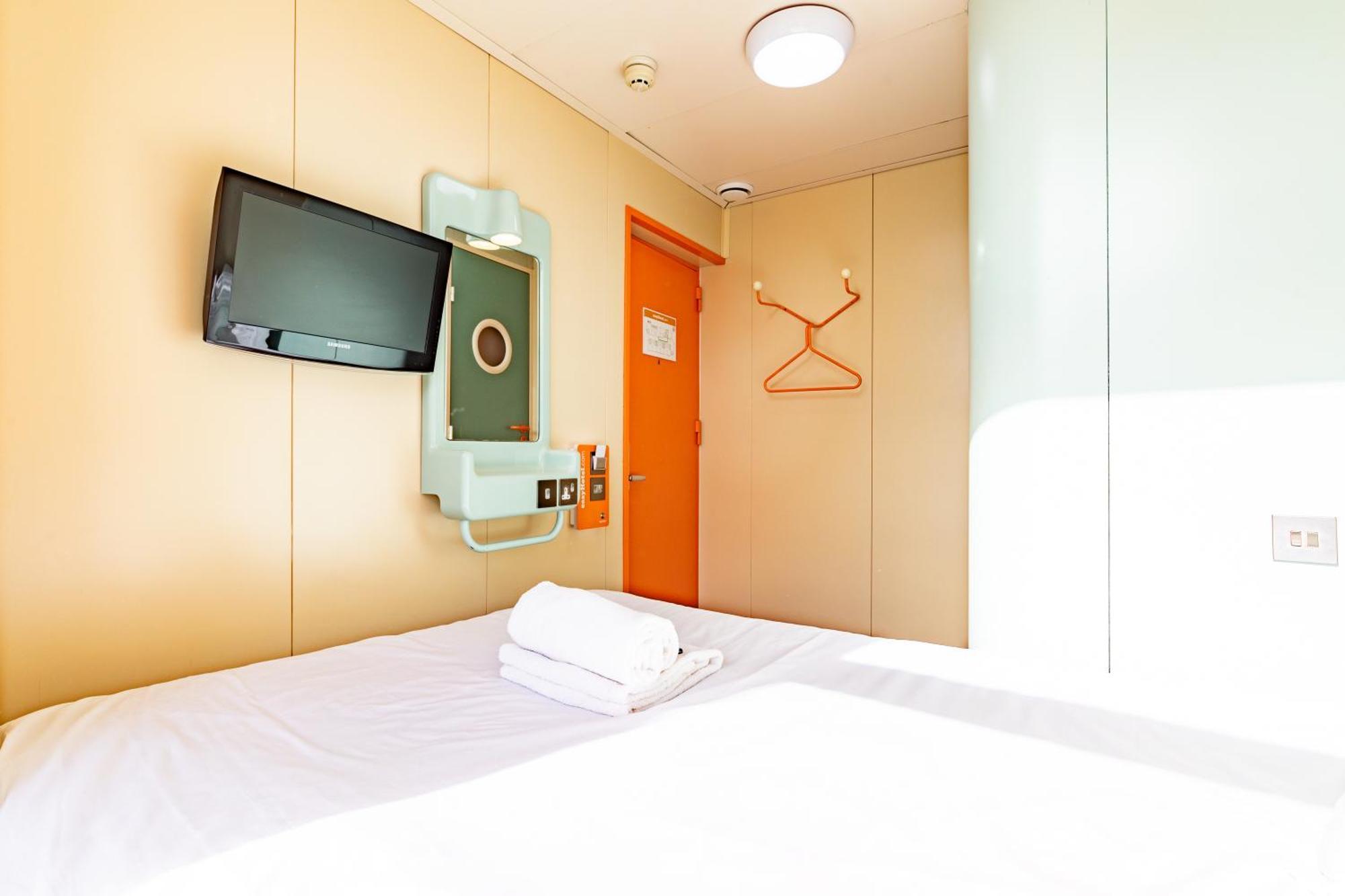 Easyhotel Единбург Екстериор снимка